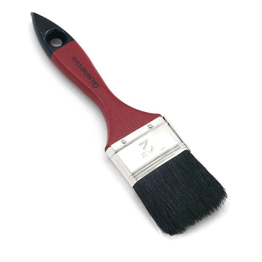 Der Nölle Profi Brush Flachpinsel 5 verfügt über einen roten Griff mit schwarzer Borstenmischung, eine weiße Metallzwinge mit der Aufschrift „2“ und ein Aufhängeloch.