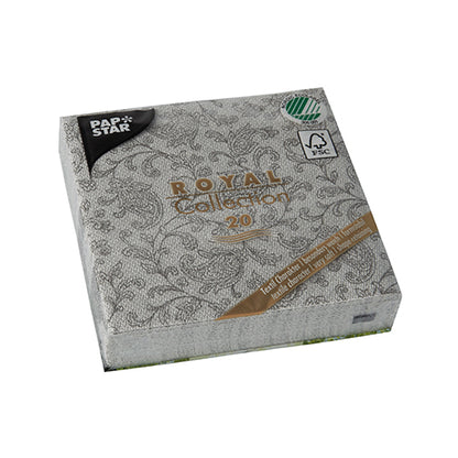 Een verzegeld pak met 20 PAPSTAR servetten „ROYAL Collection“ 1/4-vouw (25 x 25 cm) van de PAPSTAR GmbH toont een zilveren bloemmotief met FSC- en milieulogo's, wat wijst op 20 servetten per pak.