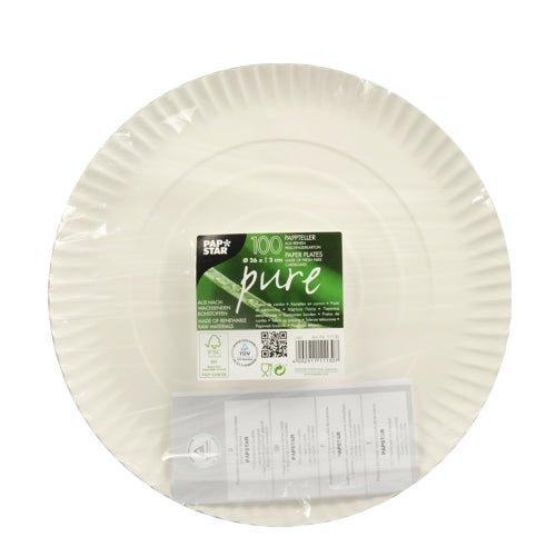 Een stapel ronde, witte PAPSTAR "pure" kartonnen borden (100 stuks, FSC-gecertificeerd) met groen-witte banderol en helder plastic zakje met gevouwen papier - duurzaam van PAPSTAR GmbH.