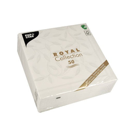 Een verzegelde verpakking met 50 witte PAPSTAR "ROYAL Collection" servetten (40 x 40 cm, 1/4-vouw) van PAPSTAR GmbH. De overwegend witte verpakking is voorzien van gouden en zwarte tekst en een groen certificeringslogo in de rechterbovenhoek.