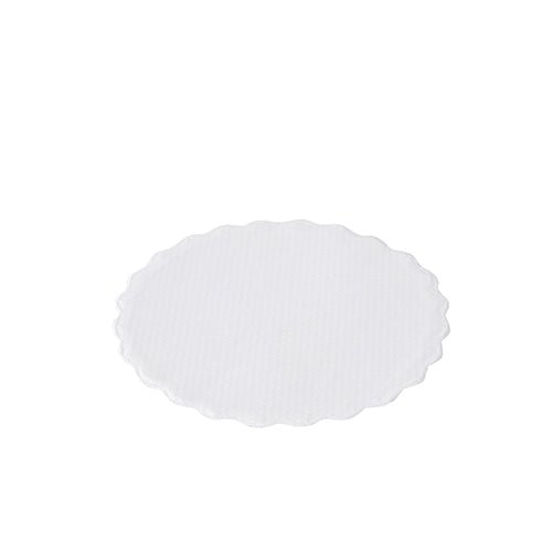 Een PAPSTAR druppelmatje, rond en wit met Ø 8,5 cm van PAPSTAR GmbH, ligt in het midden op een witte achtergrond. De papieren onderzetters komen in een vouwdoos met 500 stuks en zijn ideaal voor dranken.