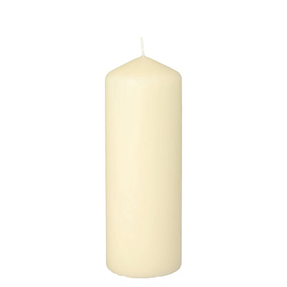 Een hoge, cilindrische Starpak stompkaars met extra lange brandduur (Ø 60 mm, 165 mm, wit) met zichtbare lont staat rechtop op een eenvoudige witte achtergrond en biedt een langdurige sfeer.