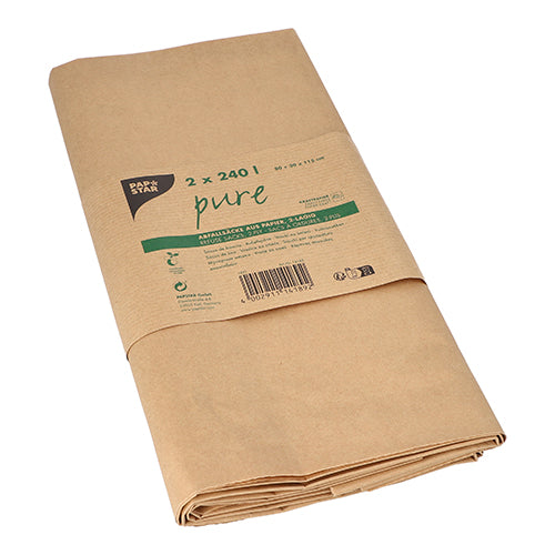 Een stapel bruine, 2-laags PAPSTAR papieren afvalzakken "pure" (240 l) is netjes gevouwen en omwikkeld met een banderol "2 stuks", productdetails en barcode van de PAPSTAR GmbH.