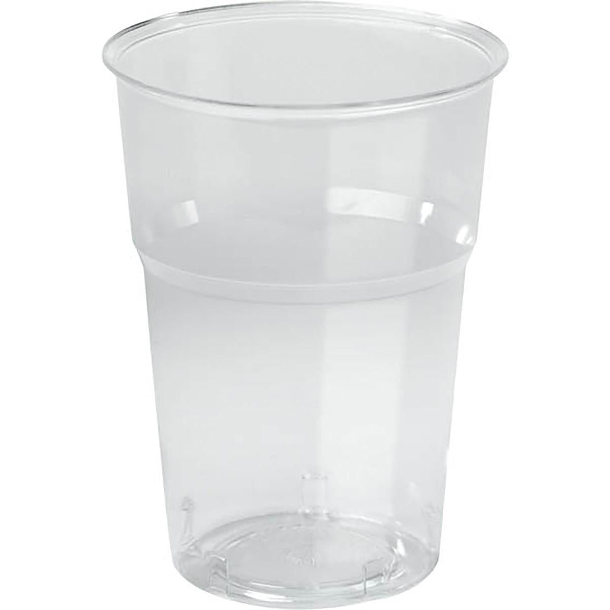 Ein Glas Trend Transparent PS Einwegplastikbecher der Duni GmbH, leer und aufrecht vor einem schlichten weißen Hintergrund.