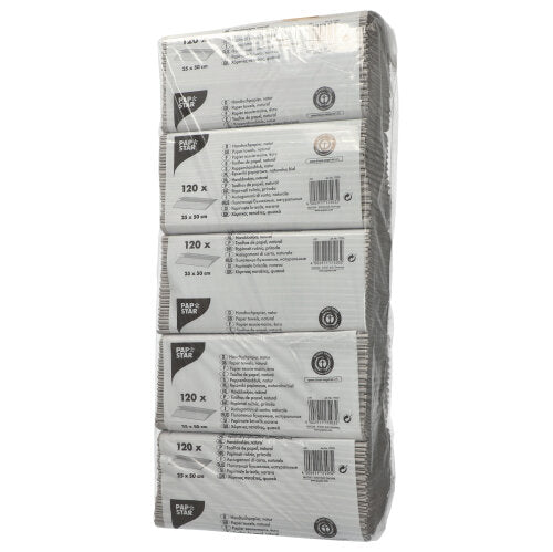 Een doorzichtige verpakking van de PAPSTAR GmbH bevat zes stapels natuurkleurig, 1-laags C-vouw handdoekpapier (50x25 cm) met het opschrift "120 vellen" van 100% gerecycled papier en een meertalige productinformatie op de verpakking.