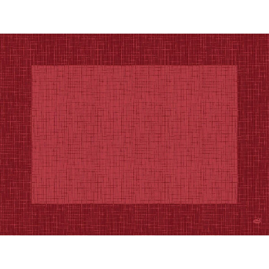Een rood vierkant met een gestructureerd, rasterachtig patroon is gecentreerd op een donkerrode achtergrond. Beide doen denken aan de geweven look van de Dunicel-placemats 30 x 40 cm Linnea bordeaux van Duni GmbH (verpakking van 500 stuks).
