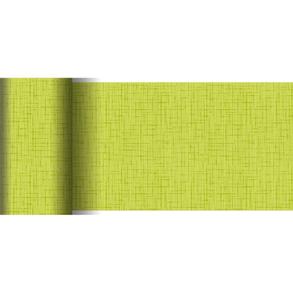Eine partiell ausgerollte, hellgrüne Tapete mit dezentem Kreuzmuster ähnelt dem Dunicel-Tischläufer 20 m x 15 cm der Duni GmbH und ist mit ihrer gewebten, leinenartigen Struktur ideal für kreative Tischdekorationen.