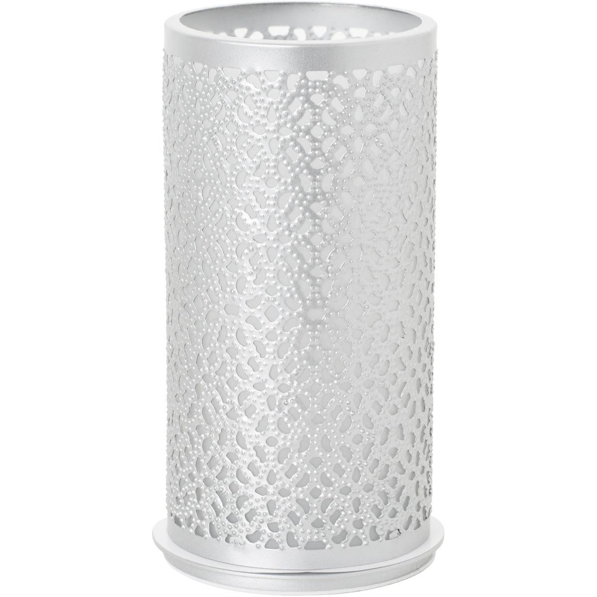 De Duni GmbH kandelaar van metaal (140x75 mm, zilver) valt op door zijn elegante design en is als enkel stuk de perfecte decoratie voor elke sfeer.