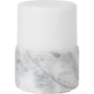 Der LED Kerzenhalter Stone von Duni GmbH (105x75 mm, 1 Stück) mit weiß-marmoriertem Design und mattem Deckel setzt auf jedem Tisch einen stilvollen Akzent und spendet helles Licht für Ihre Dekoration.