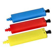 Drie PAPSTAR pompen voor ballonnen (26x6 cm, kleurrijk gesorteerd) van PAPSTAR GmbH zijn in een rij op een witte achtergrond afgebeeld. Elke luchtpomp heeft een zwarte tuit en een rechthoekige vorm, ideaal voor het opblazen van ballonnen.
