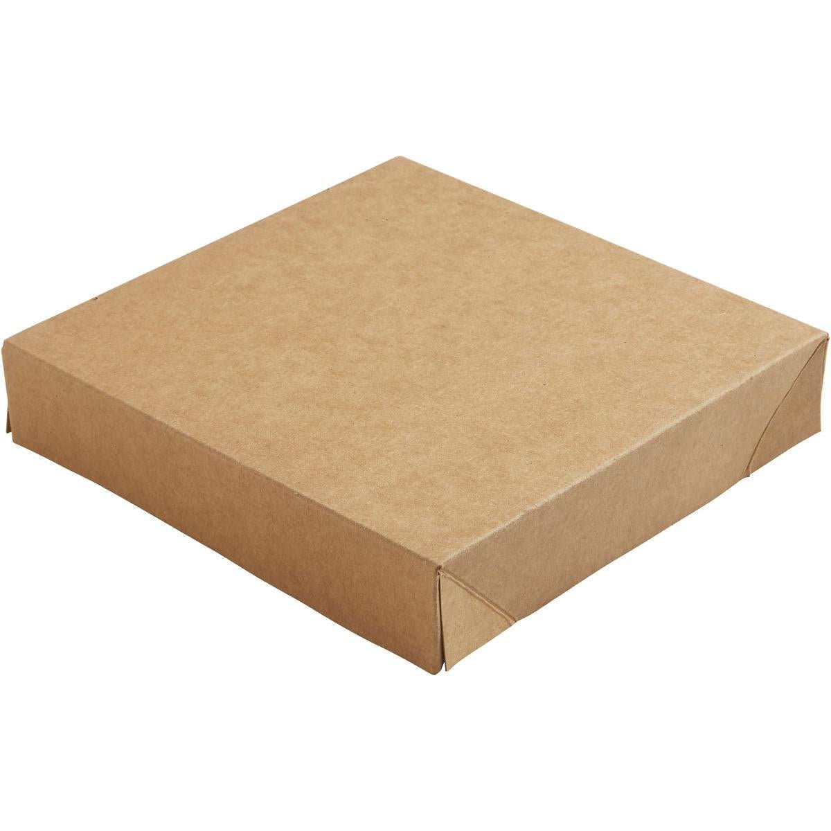 Een gesloten Viking Block Deksel Bruin Karton/PE 140x140x29 mm van Duni GmbH staat op een witte ondergrond, heeft een eenvoudige bruine deksel met netjes gevouwen randen en geen zichtbare etiketten. De verpakking bevat 300 stuks.