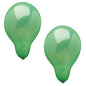 Vor einem weißen Hintergrund sind zwei aufgeblasene grüne PAPSTAR 100 Luftballons (Ø 25 cm) der PAPSTAR GmbH in Tropfenform mit glänzender Oberfläche und Lichtreflexen zu sehen.