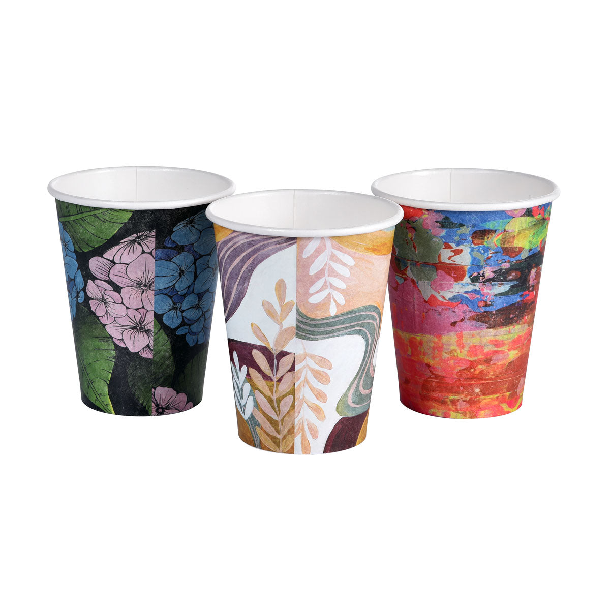 Drei Art Series Kaffeebecher von Duni GmbH aus PAP/PLA mit buntem Design - große Blumen, Blätter, abstrakte Muster oder farbenfroher Paint-Look. Jeder Becher ist umweltfreundlich und biologisch abbaubar.