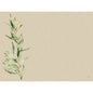 Een beige, gestructureerde achtergrond met een aquarel bladerpatroon van groene, bebladerde takken aan de linkerkant, waarbij de rechterkant grotendeels vrij blijft. Ideaal voor Dunicel-placemats 30 x 40 cm Foliage van Duni GmbH, verpakking (100 stuks).