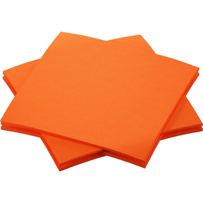 Een stapel feloranje Duni GmbH Dunisoft-servetten 20 x 20 cm is in een overlappend patroon op een witte achtergrond gerangschikt en brengt stijlvolle elegantie op elke gedekte tafel.