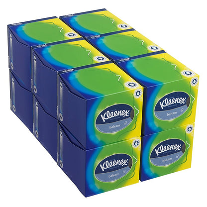Negen Kleenex® cosmetische tissues - kubusdoos / wit van Kimberly-Clark GmbH zijn 3x3 gestapeld. Elke witte kubusdoos is ideaal voor gezichtsverzorging, met het Kleenex-logo duidelijk zichtbaar op elke verpakking.