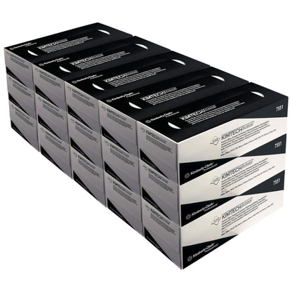Vier rijen Kimberly-Clark GmbH Kimtech® Science Precisiedoekjes Trekdozen, Groot, Wit (15 dozen x 196 doekjes) zijn op elkaar gestapeld; elke doos toont duidelijk het merk en de productinformatie op de verpakking.