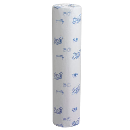 Een Scott® artsenrol (38,00 cm x 51,00 cm) van Kimberly-Clark GmbH staat rechtop voor een witte achtergrond, in merkverpakking met blauwe tekst en illustraties - ideaal voor hygiënische patiëntenzorg.