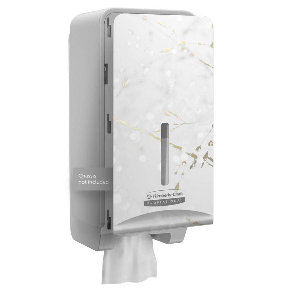 Een Kimberly-Clark Professional™ Icon™ Dispenser Faceplate - FTT (27,80 x 13,10 x 1,40 cm) in wit en gouden marmer, van Kimberly-Clark GmbH, is aan de muur gemonteerd, waarbij een wit papieren handdoek gedeeltelijk wordt uitgegeven; "Chassis niet inbegrepen." Ideaal voor toiletruimte-inrichting.
