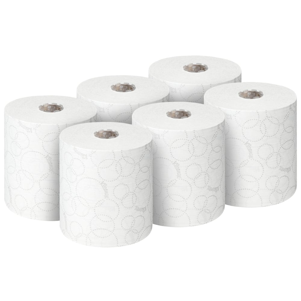 Zes rollen Kleenex® ULTRA™ handdoeken, elk 150m, van Kimberly-Clark GmbH zijn afgebeeld op een effen witte achtergrond - ideaal voor hygiënisch handen drogen. Elke verpakking bevat 6 witte rollen.