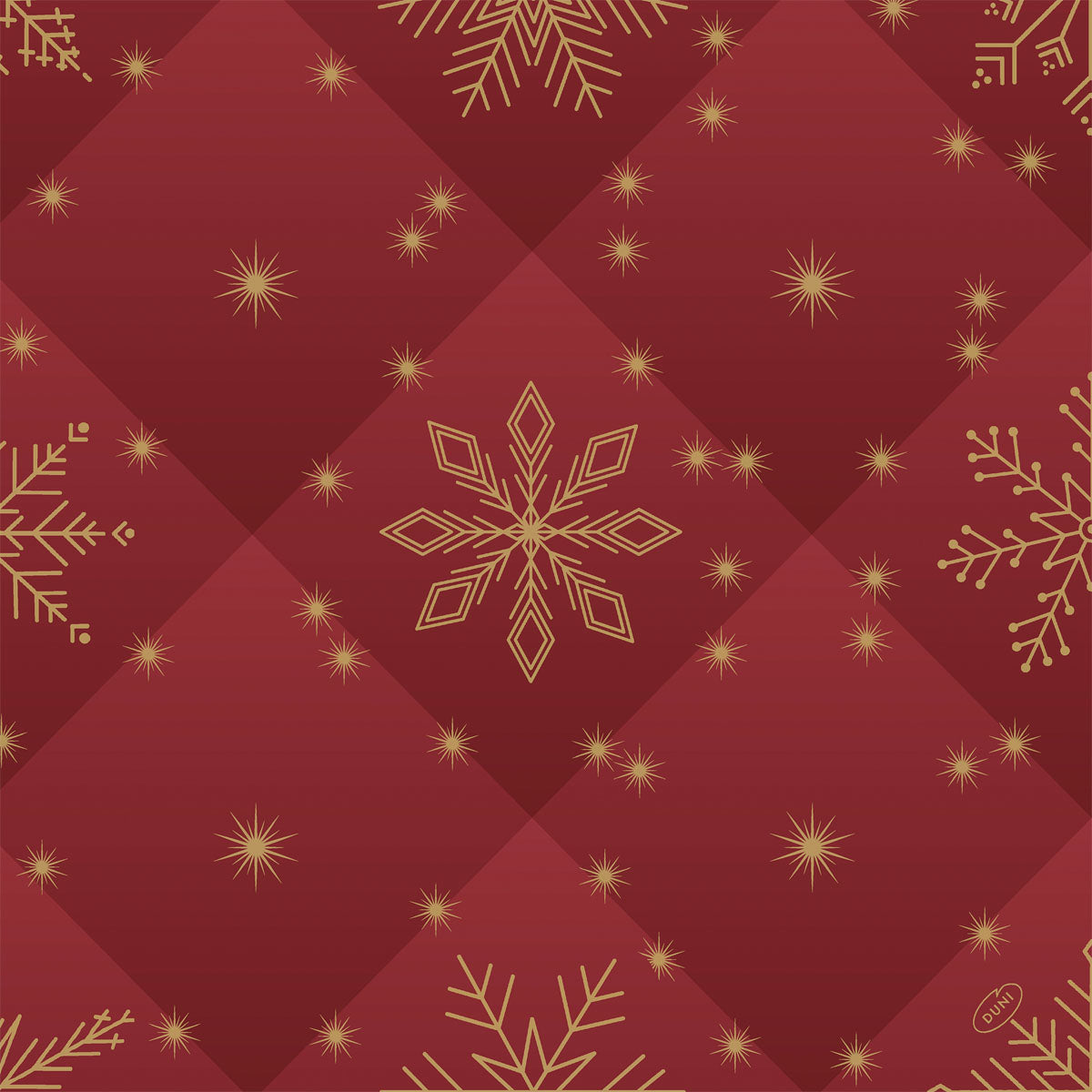 Rot gesteppter Hintergrund mit goldenen Schneeflocken und leuchtenden Sternen, die die festliche Eleganz der Bio-Dunisoft-Servietten 40x40cm der Duni GmbH widerspiegeln - umweltfreundliche Servietten für jeden besonderen Anlass.