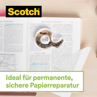De Scotch™ roestvrijstalen plakbandhouder in zilver met Scotch® Magic™ plakband (66% plantaardige lijm, 19 mm x 13,9 m, 2 rollen) van 3M Deutschland GmbH is ideaal voor veilige, permanente papierreparaties.