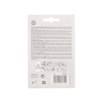 De achterkant van de PAPSTAR jubileumkaarsen met houder 7 cm "zilver" van PAPSTAR GmbH toont meertalige aanwijzingen, veiligheids- en recyclingsymbolen aan de onderkant en een barcode rechtsonder.