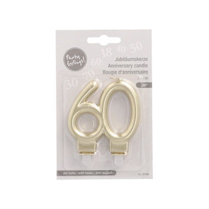 Die PAPSTAR Jubiläumskerzen mit Halter 7 cm "gold" von PAPSTAR GmbH sind Kerzen in Zahlenform (60), ideal für Geburtstage oder Jubiläen. Sie werden mit Haltern geliefert und haben eine mehrsprachige Verpackung.