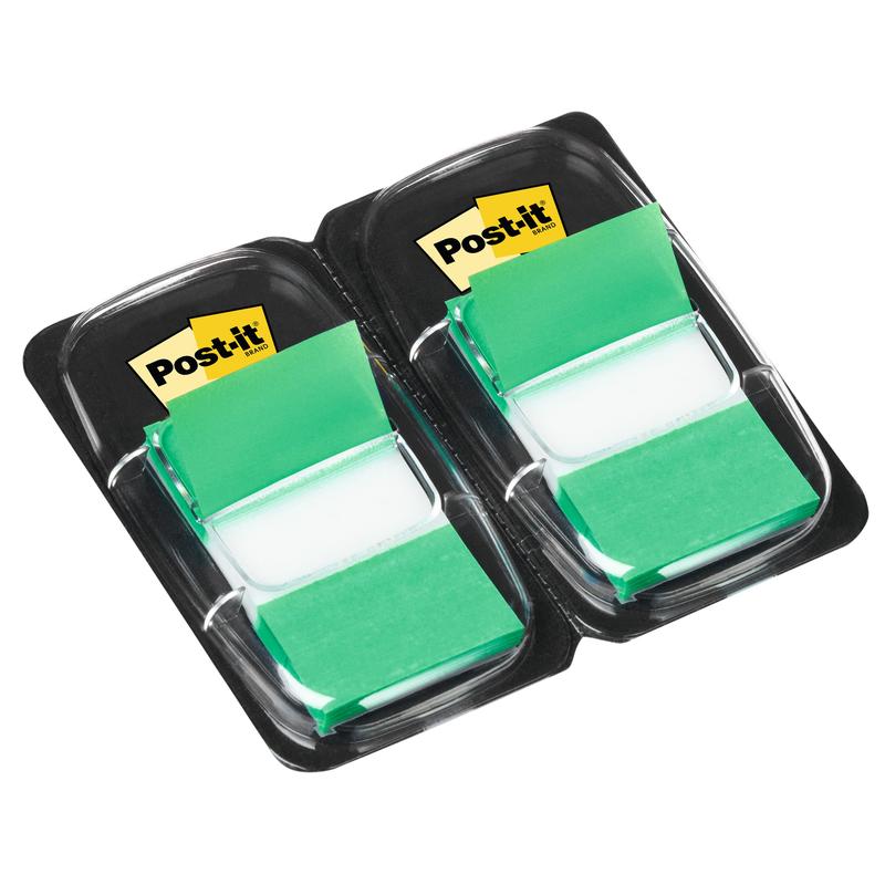 Een zwarte kunststofdispenser van 3M Deutschland GmbH bevat twee stapels groene Post-it® Index markeerstrips (25,4 mm x 43,2 mm, 50 strips), die elk voorzien zijn van een geel etiket. De strips zijn gedeeltelijk uitgetrokken en klaar voor gebruik.