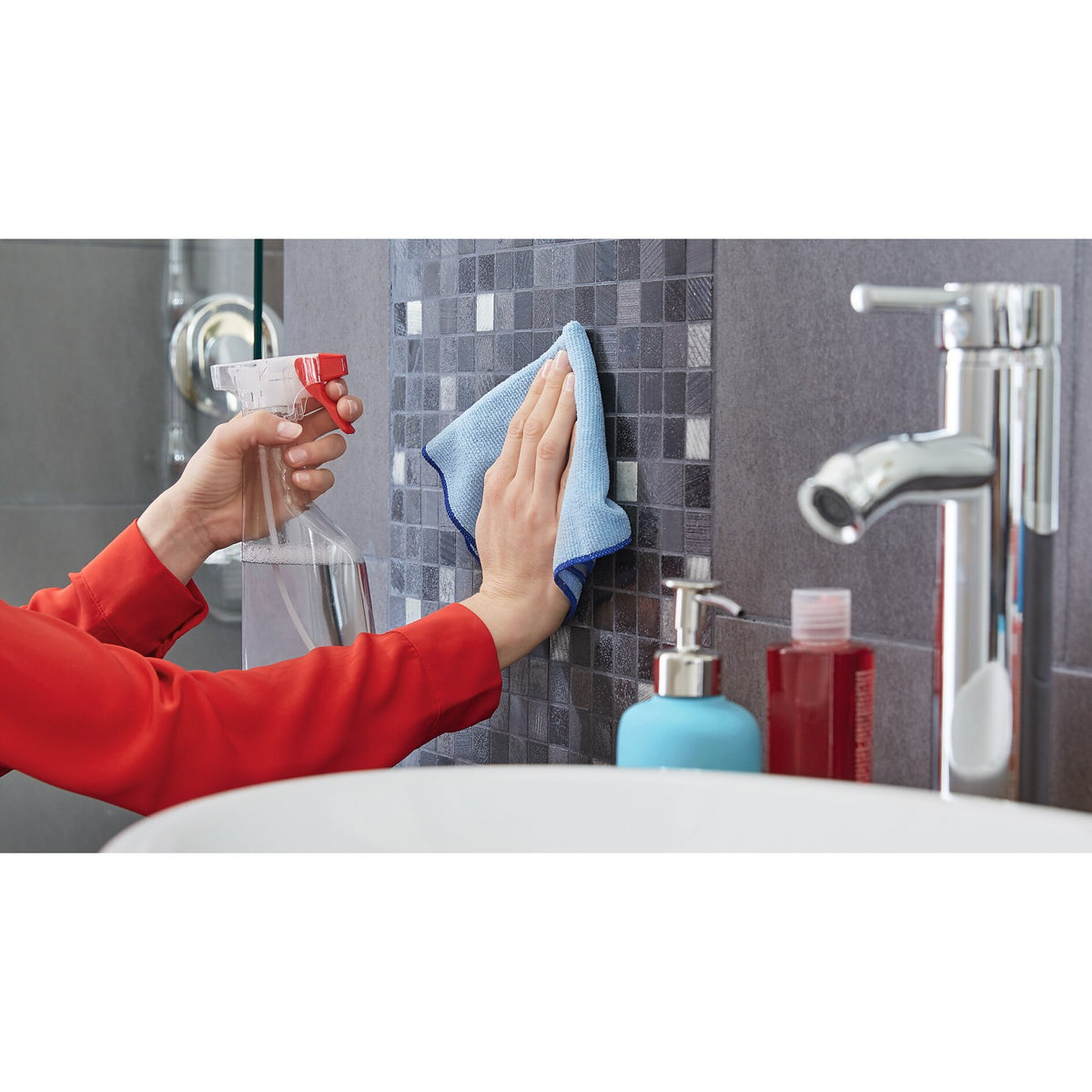 tesa Powerbutton Universal Large Design-Wandhaken – Anwendung