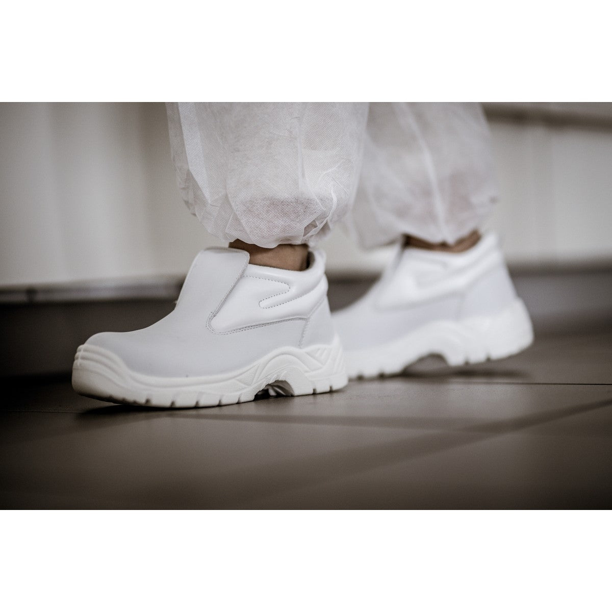 NITRAS CLEAN STEP MID SL, S2 veiligheidsslippers, wit