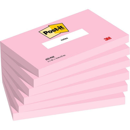 Een stapel van zes roze Post-it® notitieblaadjes (76 x 127 mm, 100 vel/blok, 100% PEFC) van 3M Deutschland GmbH, waarbij elk blok bovenaan het "Post-it"-logo en rechtsonder de opdruk "3M" heeft.