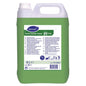 Een groene 5-liter kunststofkan met Diversey TASKI Jontec Asset Neutrale Vloeronderhoudsreiniger voor waterbestendige harde vloeren, met witte dop, veiligheidssymbolen, productlabel en meertalige instructies aan de voorkant.