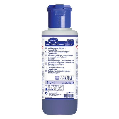 Een 1-literfles TASKI Sprint 200 conc Alcoholreiniger Hoogconcentraat van Diversey Deutschland GmbH & Co. OHG heeft een blauwe dop en een wit etiket met meertalige gebruiksaanwijzingen voor een grondige reiniging.