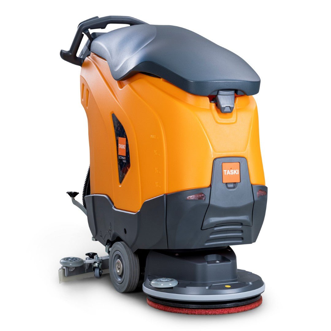 De Diversey TASKI ULTIMAXX 1900 SD50 Economy P is een oranje-grijze, stangbediende schrobzuigmachine van de volgende generatie met een 42-liter tank en een 50-cm enkele schijf, ideaal voor het reinigen van grote vloeren.