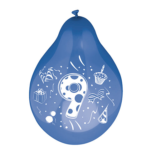 Een cijferballon (set van 6, Ø 25 cm, kleurrijk gesorteerd) van de PAPSTAR GmbH met het witte cijfer 9, omringd door afbeeldingen van een cadeau, een feesthoedje, een verjaardagstaart, een cupcake met kaars, een strik en confetti.