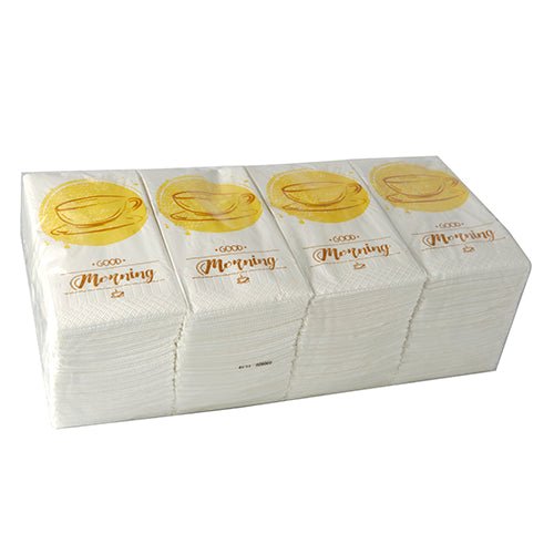 Een stapel PAPSTAR 250 servetten, 3-laags, 1/8-vouw van de PAPSTAR GmbH, elk 33 x 33 cm groot, met een gouden theekopje en een „Good Morning“-motief, is verpakt in een doorzichtige plastic verpakking.