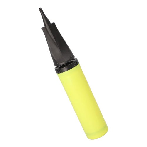 De PAPSTAR pomp voor folieballonnen (28x4,5 cm, geel) van PAPSTAR GmbH is het ideale feestaccessoire - de handzame ballonpomp wordt afzonderlijk in een zak geleverd en heeft een zwarte tuit.