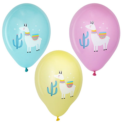 PAPSTAR 6 ballonnen in verschillende kleuren Ø 29 cm van de PAPSTAR GmbH: gesorteerde blauwe, gele en roze ballonnen met een witte lama in een kleurrijk deken naast een cactus, omgeven door sterren.