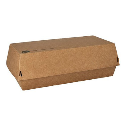 Een gesloten, rechthoekige PAPSTAR baguettebox "pure", bruin (7,5x10,7x22 cm) van milieuvriendelijk karton met klepdeksel van PAPSTAR GmbH ligt op een witte achtergrond.