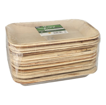 Een stapel PAPSTAR 25 tabletten, palmblad "pure" vierkant van PAPSTAR GmbH, verpakt in transparante folie met groen-wit etiket; deze rechthoekige platen zijn biologisch afbreekbaar.