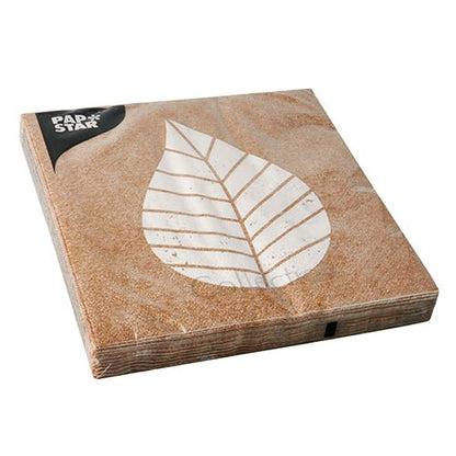 Een pak PAPSTAR 20 servetten, 33x33 cm, 3-laags, 1/4-gevouwen in natuurtint van PAPSTAR GmbH - ideaal voor stijlvolle en praktische tafeldecoratie.