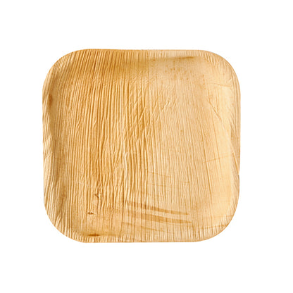 De PAPSTAR 6 borden "pure" vierkant uit palmblad van PAPSTAR GmbH is een milieuvriendelijk wegwerpbord met zichtbare nerf en afgeronde hoeken, gepresenteerd op een witte achtergrond.