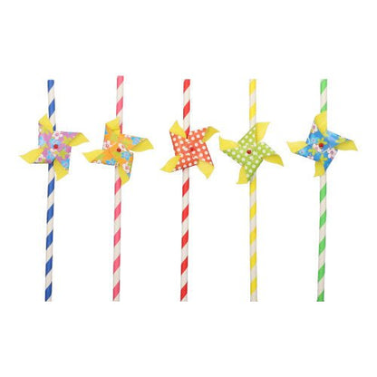 Vijftig PAPSTAR papieren rietjes (Ø 6mm, 20cm) van PAPSTAR GmbH in verschillende kleuren, elk met een windmolentje met gele en gemarmerde blaadjes, zijn verticaal gerangschikt. De biologisch afbreekbare rietjes staan voor een witte achtergrond.