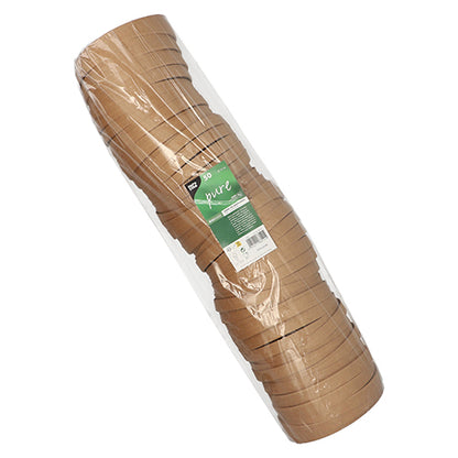 Een stapel bruine PAPSTAR "pure" deksels voor saladekommen (15 cm, rond, 50 stuks) is verpakt in helder kunststof met een groen-wit etiket van de PAPSTAR GmbH, dat de milieuvriendelijke verpakking benadrukt.