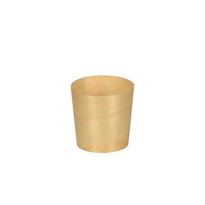 De PAPSTAR fingerfood-schalen van hout "pure", rond, Ø 4,5 cm (12 stuks) van PAPSTAR GmbH zijn kleine, ronde houten schaaltjes die ideaal zijn voor het serveren van fingerfood en elke gedekte tafel milieuvriendelijk verfraaien. Afgebeeld op een eenvoudige witte achtergrond.