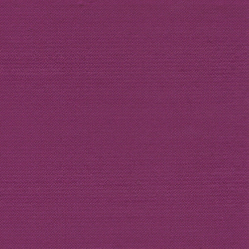 Een close-up van het gestructureerde, stofachtige oppervlak van de 100 PAPSTAR servetten „ROYAL Collection“ 1/4-vouw, 40 cm x 40 cm van de PAPSTAR GmbH, in een rijke magenta – perfect voor luxueuze servetten.