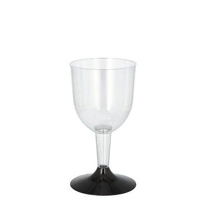 De Starpak 20 steelglazen voor witte wijn, van helder polystyreen met zwarte steel en bodem, zijn perfect om witte wijn of andere dranken in steelglazen te serveren bij elke gelegenheid.