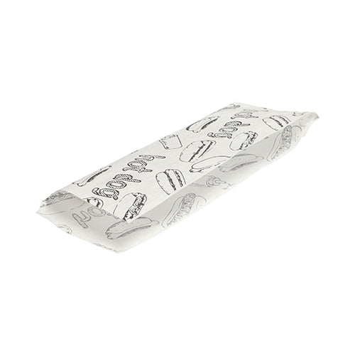 Een hotdog of sandwich gewikkeld in een witte PAPSTAR hotdog-zak (21x8,5 cm) met zwarte snack-tekeningen, aan beide zijden gesloten, van PAPSTAR GmbH; ideaal voor snacks en verkrijgbaar als 1000-stuks verpakking.