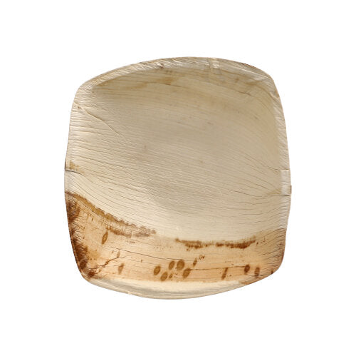 De PAPSTAR 25 schalen palmblad "pure" "QUADRATO" natuur van de PAPSTAR GmbH is een vierkante, lichte natuurlijke palmbladbord met unieke nerf en een donkerbruine oppervlakte, milieuvriendelijk en biologisch afbreekbaar, leeg weergegeven op een witte achtergrond.